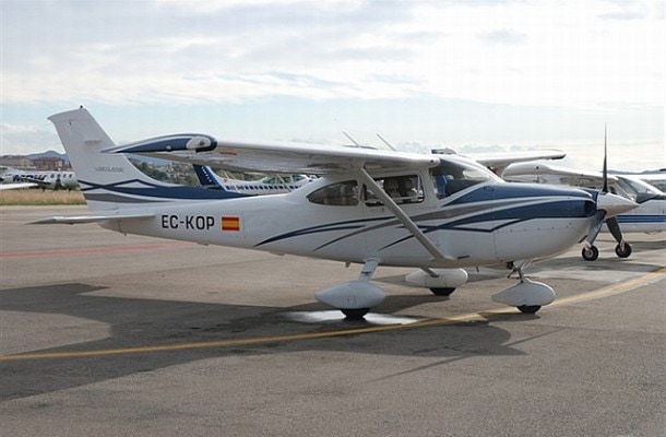 Modish konservativ foragte Cessna C182T G1000 | Barcelona Flight School