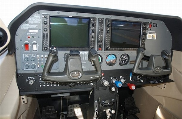 cessna 182 glass cockpit